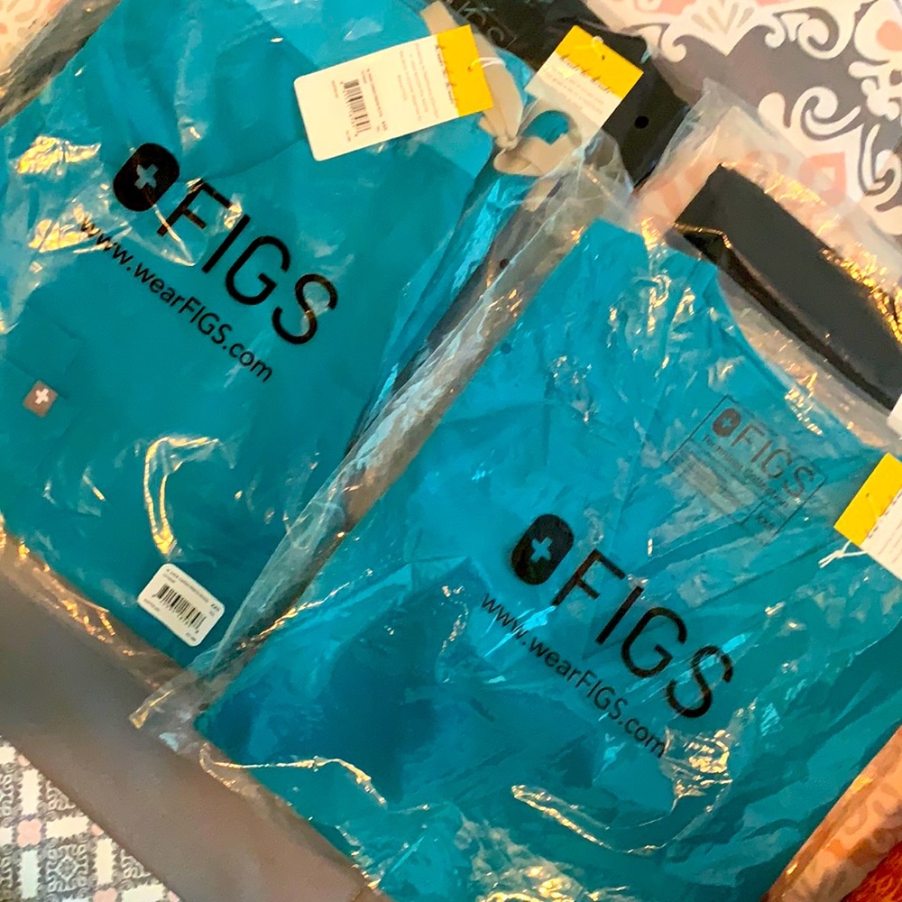 Figs Scrub Top and Bottom (SET ONLY)